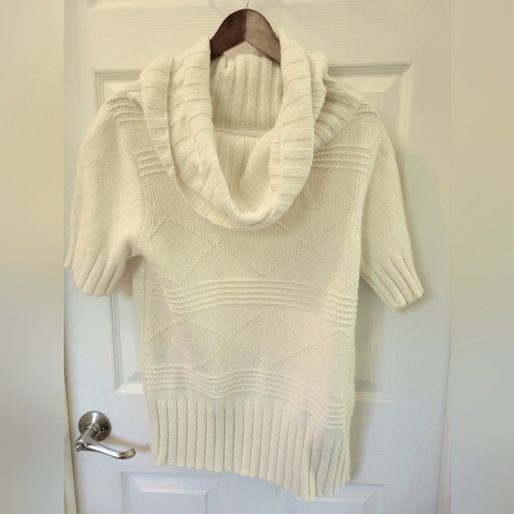 American Eagle Short Sleeve Sweater